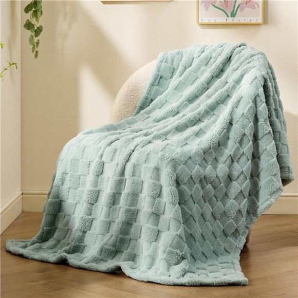 Sage Green Fleece Blanket for Couch - Checkered Throw Blanket 50x60 - Picture 1 of 7